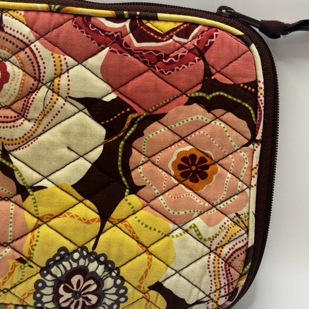 Vera Bradley Buttercup Cotton Zip Padded‎ Small Ebook Reader Tech Sleeve Clean